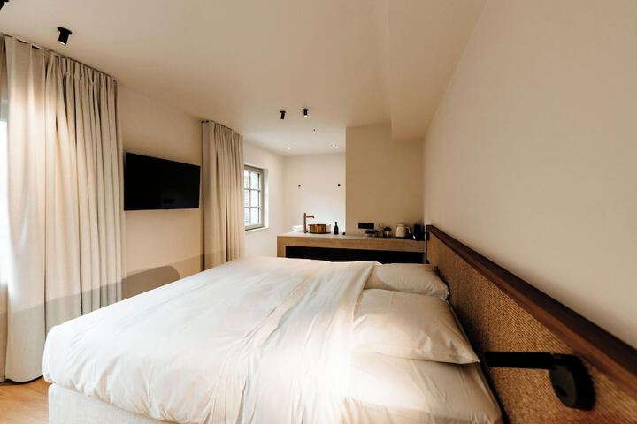 Room 19 of 96