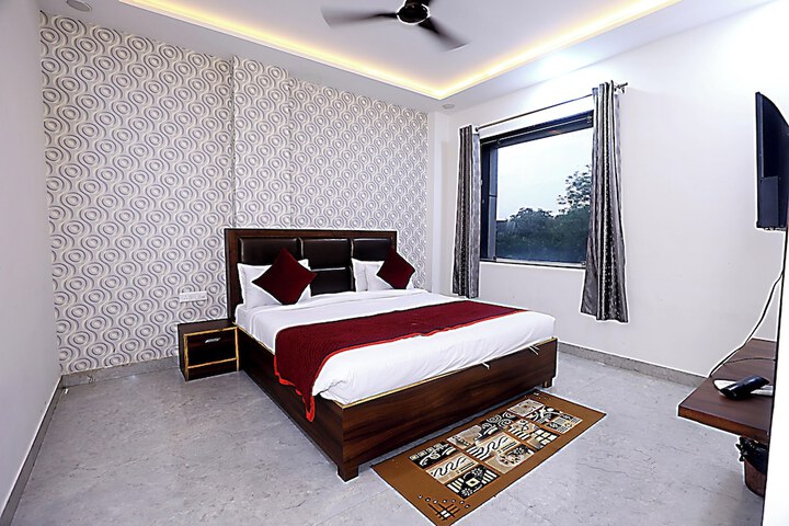 Room 16 of 47