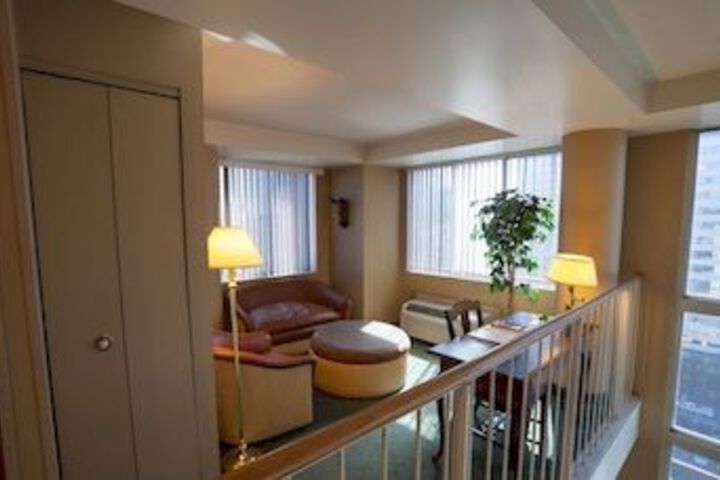 Room 51 of 73