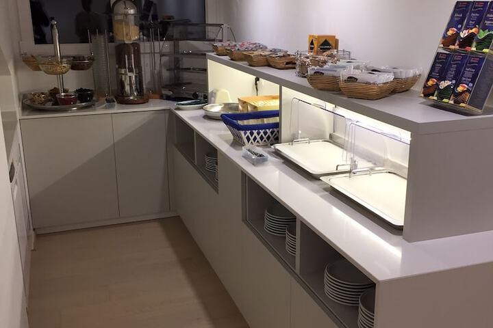 Breakfast/Coffee Service 58 of 64