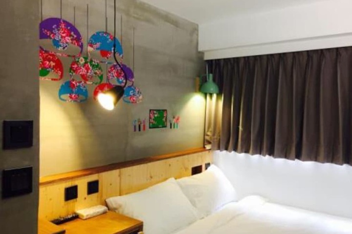 Room 34 of 61