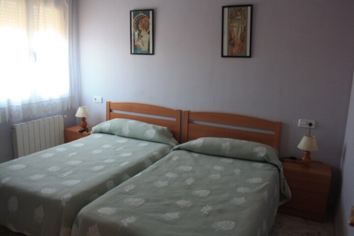 Room 11 of 48