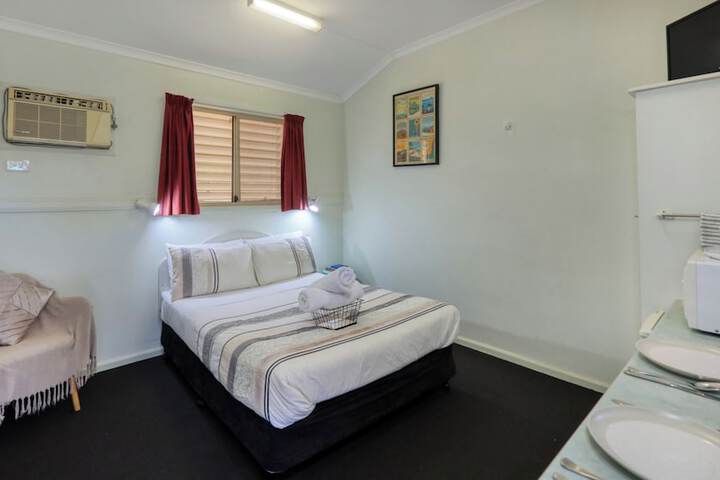 Room 9 of 35