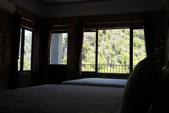 Room 12 of 69