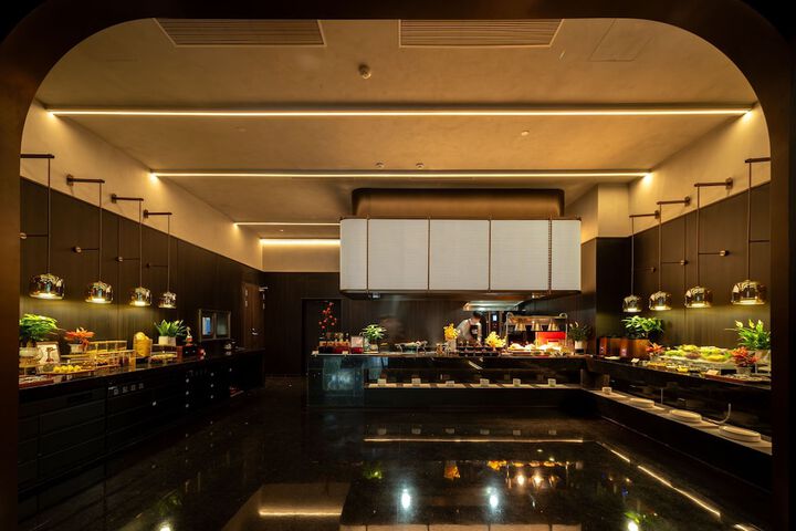 Dining 14 of 19