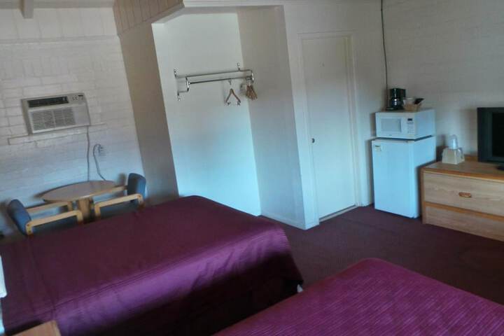 Room 12 of 36
