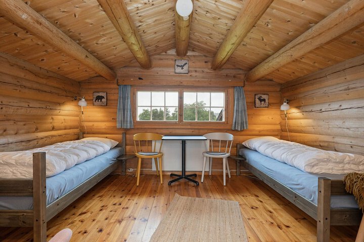 Room 10 of 75