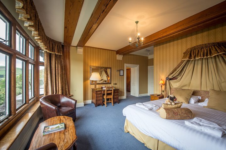 Room 6 of 35