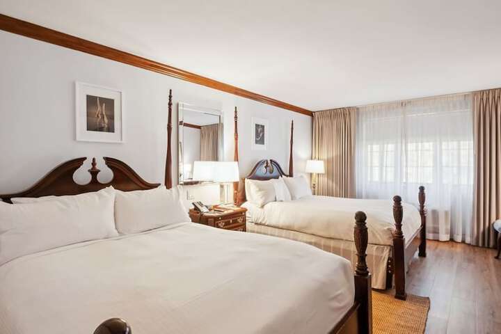 Quadruple Accessible Queen Size Bed (4 of 14)