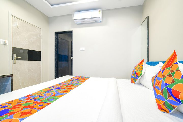 Room 30 of 36