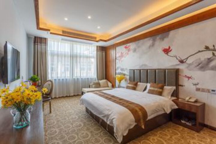 Room 33 of 67