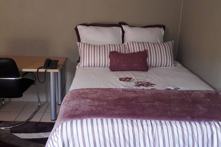 Room 6 of 29