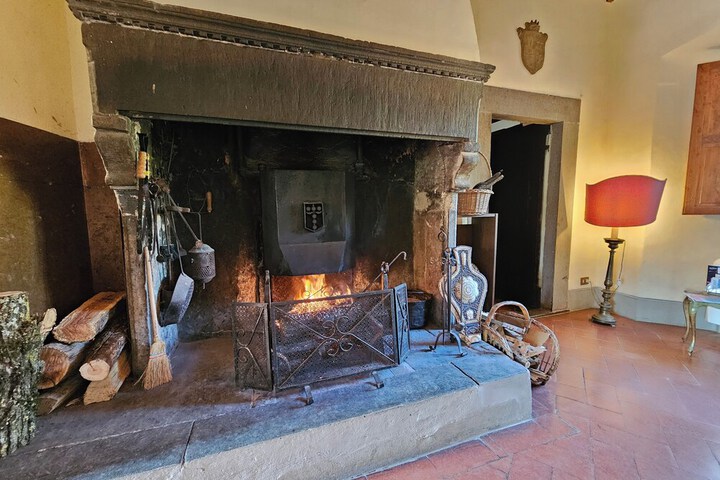 Lounge 114 of 147