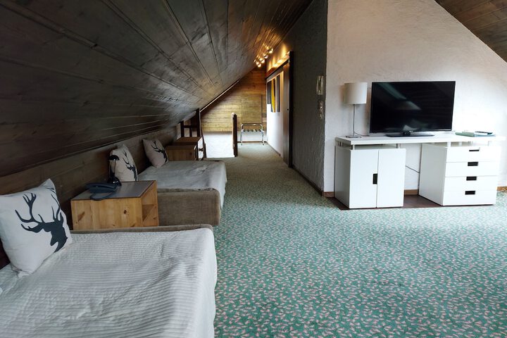 Room 47 of 102
