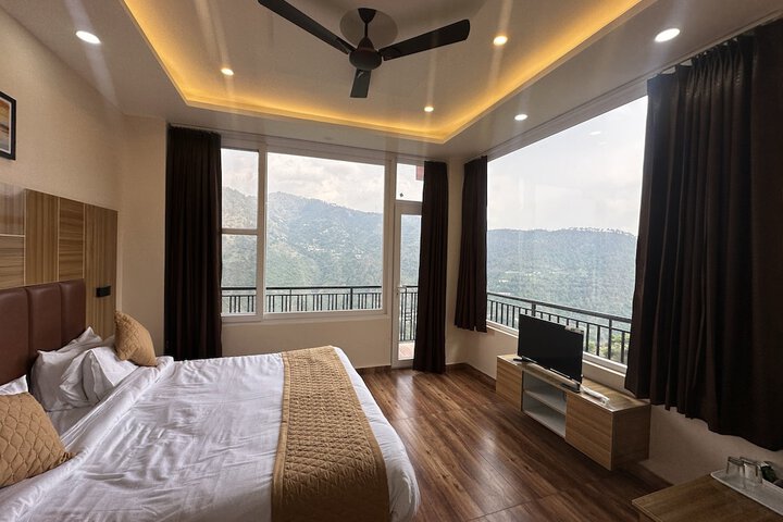 Room 4 of 44