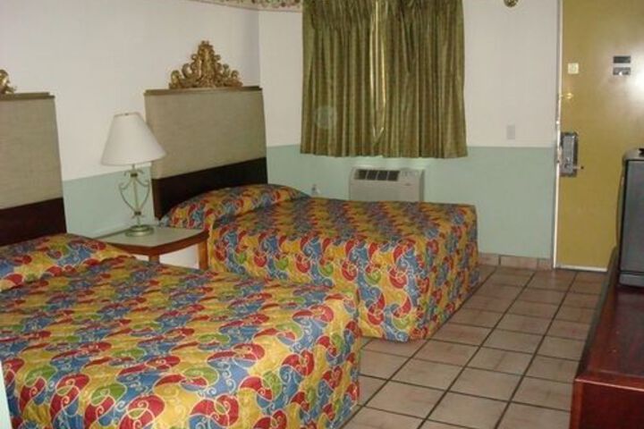 Room 11 of 63