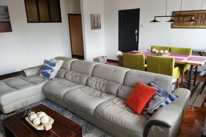 Room 2 of 11