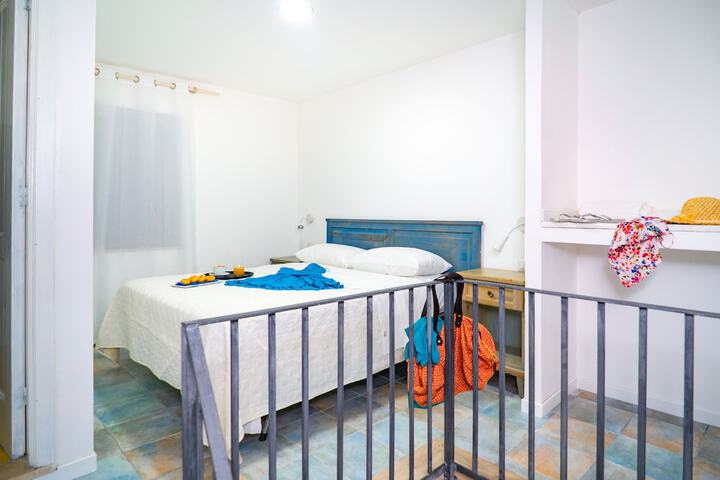 Room 13 of 140