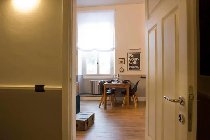 Room 5 of 13