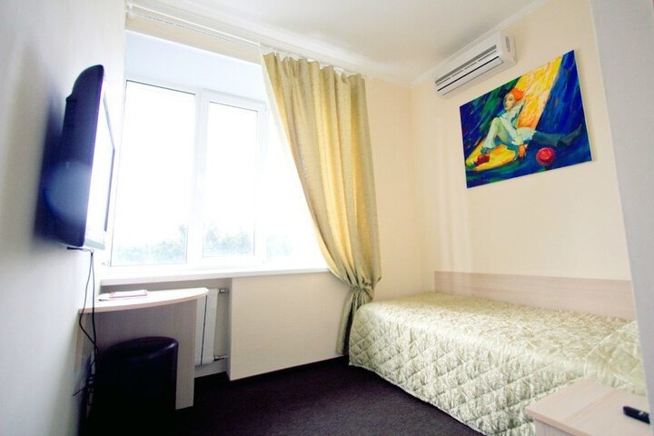 Room 4 of 36