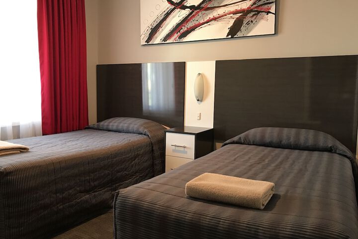 Room 18 of 74