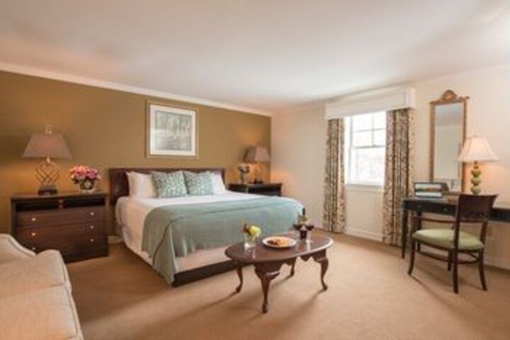 Room 35 of 73