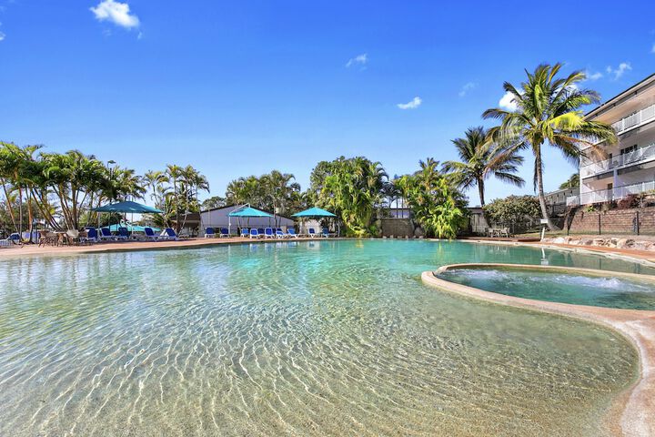 Pool 44 of 76
