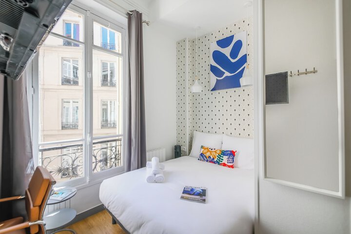 Room 28 of 118