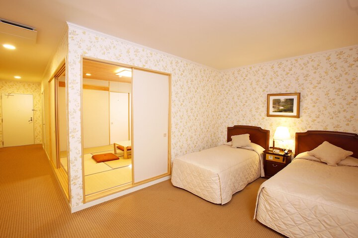 Room 26 of 69