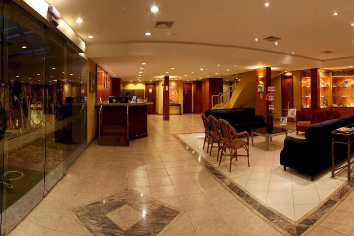 Hotel Entry