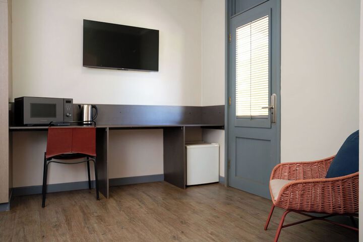 Room 6 of 23