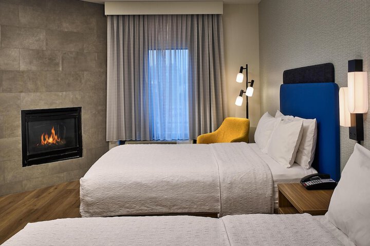 Room 5 of 20
