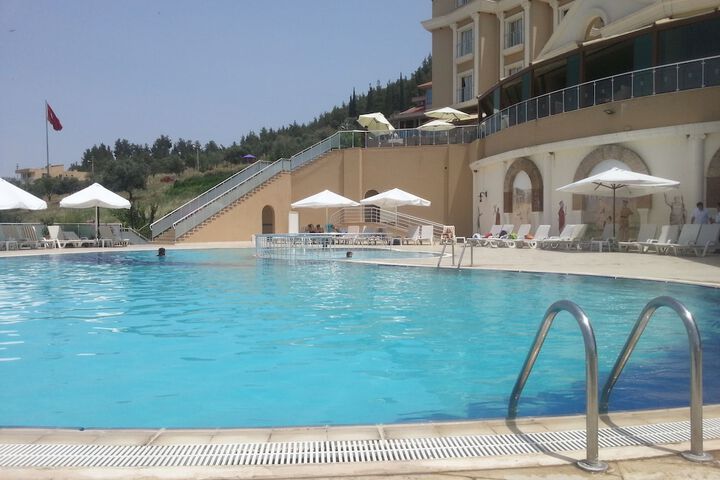 Hotel with Pool