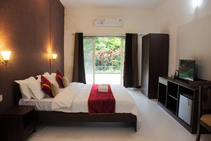Room 10 of 29