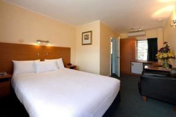Room 14 of 36
