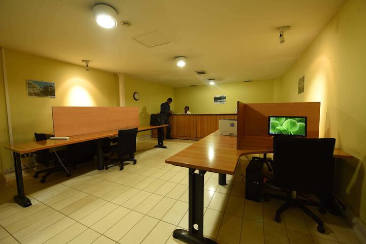 Business Center 43 of 45
