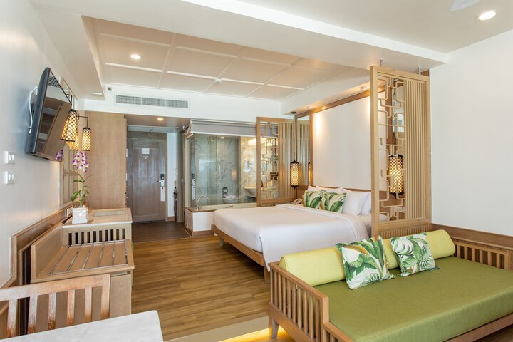 Room 16 of 170