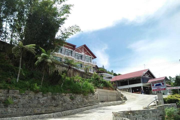 Strawberry Garden Hotel