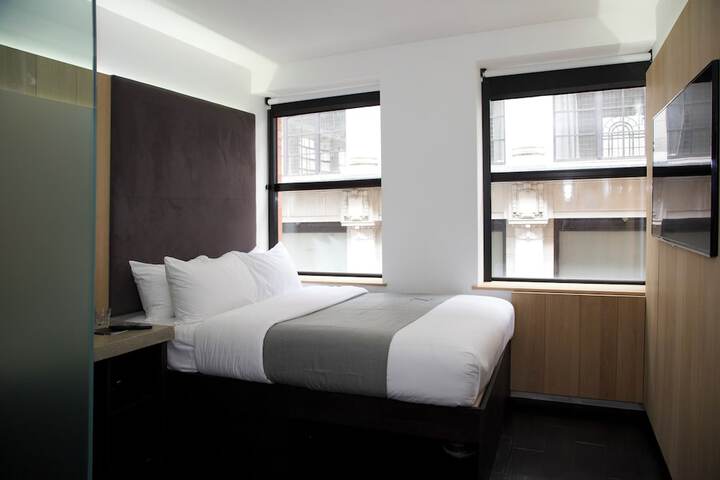 Room 13 of 39