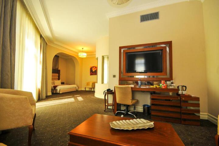 Photo 6