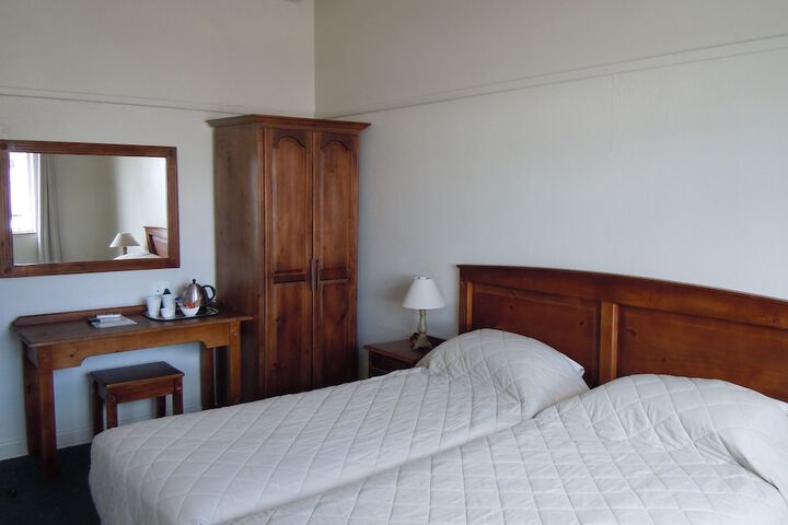 Room 2 of 20