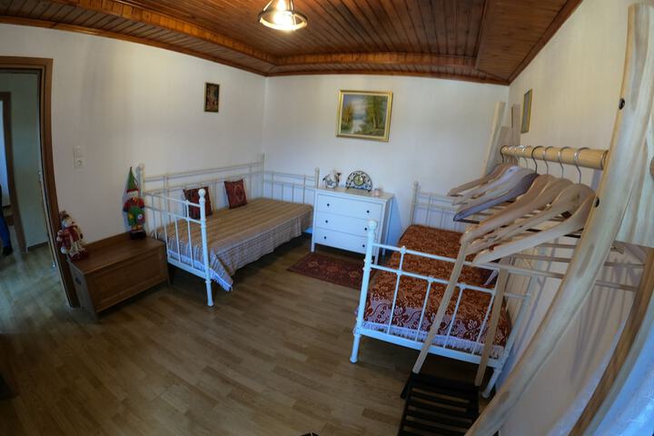 Room 7 of 26