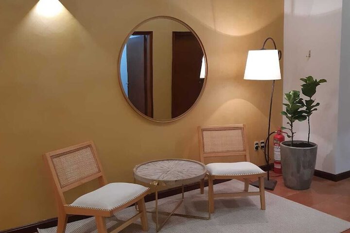 Room 5 of 12