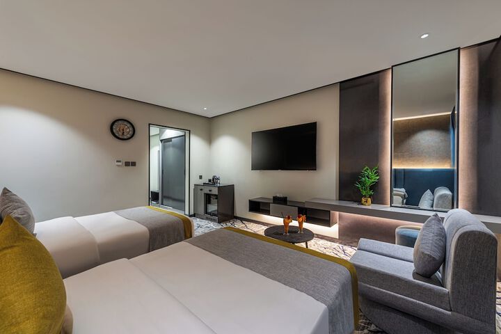 Room 12 of 44
