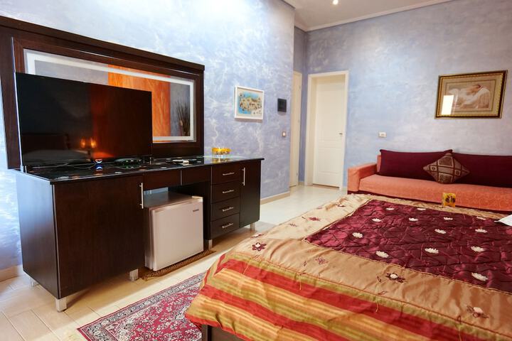 Room 4 of 45