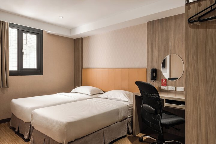 Room 18 of 45