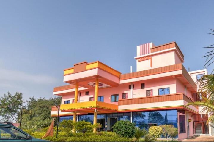 Hotel Nisarg Lodging & Restaurant