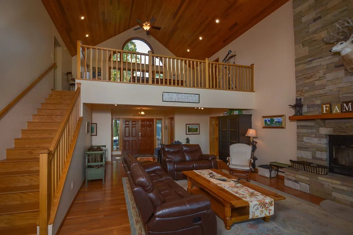 Big Chill Five Bedroom Holiday Home