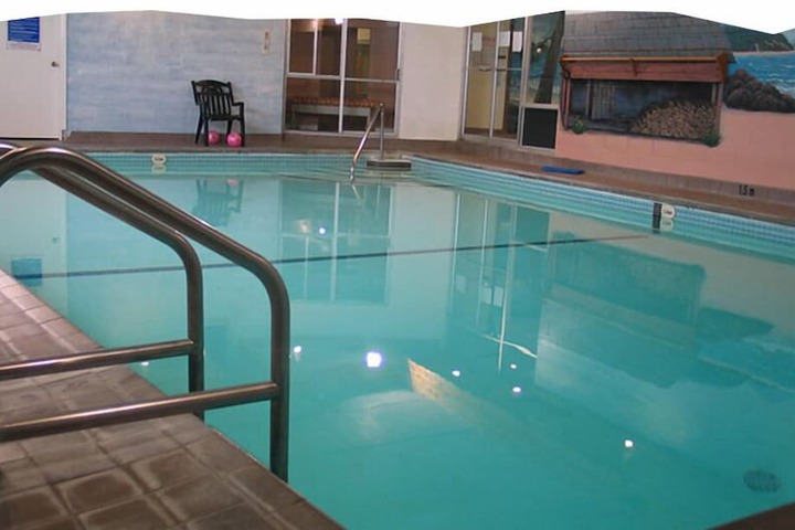 Pools & Facilities