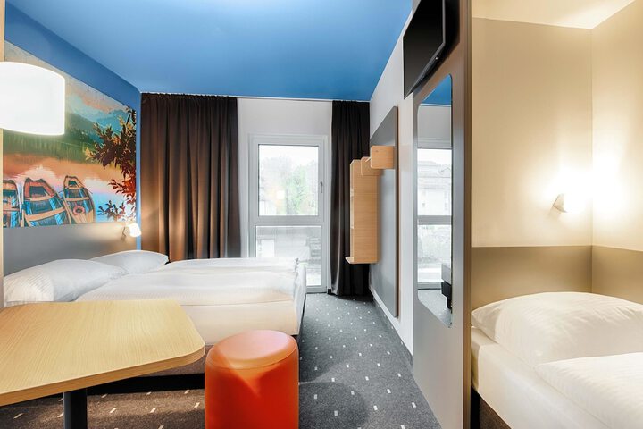 Room 5 of 31